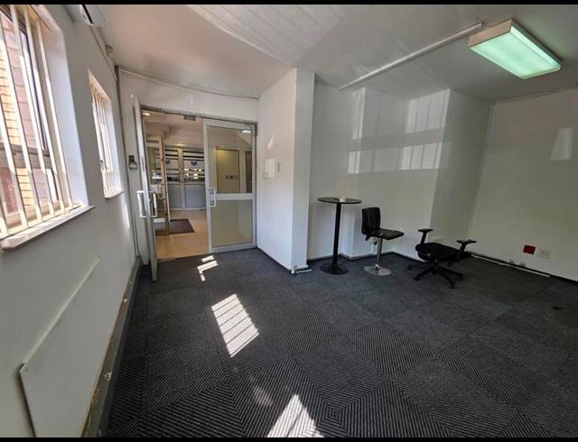 OFFICE PROPERTY TO RENT IN LYNNWOOD